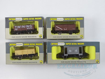 Lot 452 - A group of rarer issue WRENN OO gauge wagons...