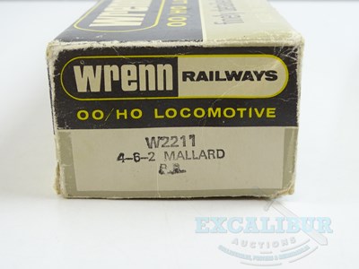 Lot 467 - A WRENN W2211 OO gauge Class A4 steam...