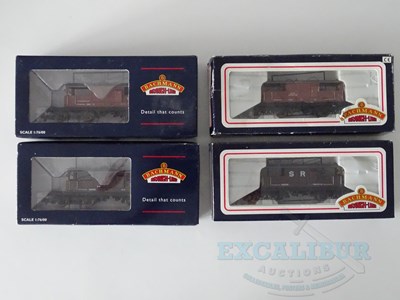 Lot 531 - A group of BACHMANN OO gauge 'Queen Mary'...