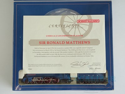Lot 554 - A HORNBY OO gauge R649 Royal Doulton train...