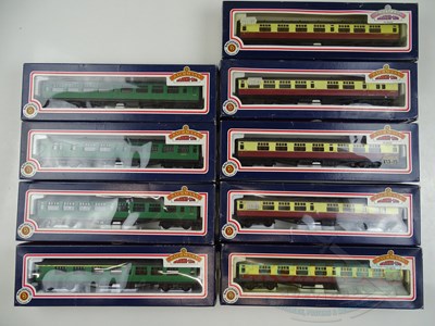 Lot 567 - A group of BACHMANN OO gauge Bulleid passenger...