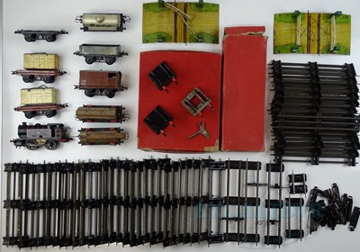 Lot 588 - A large quantity of HORNBY O gauge clockwork...