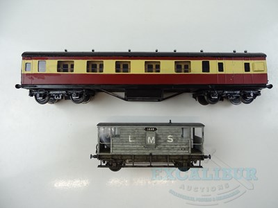 Lot 606 - A pair of O gauge kitbuilt rolling stock to...