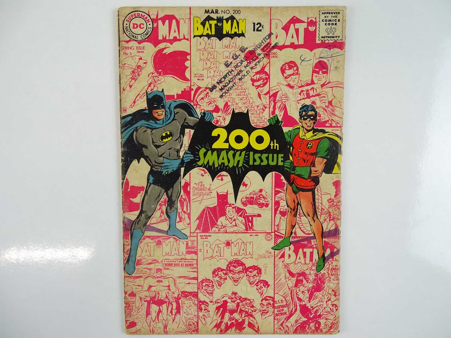 Lot 429 - BATMAN #200 - (1968 - DC - UK Cover Price) -...