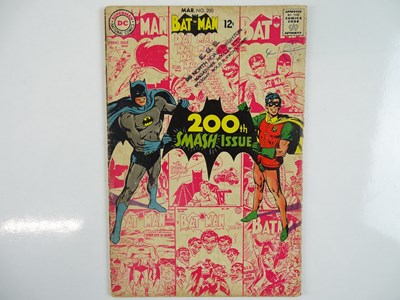 Lot 429 - BATMAN #200 - (1968 - DC - UK Cover Price) -...