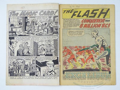 Lot 102 - FLASH #105 - (1959 - DC) - First issue to...