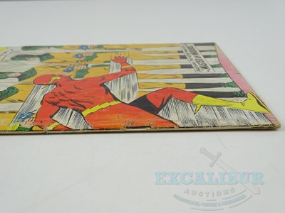 Lot 102 - FLASH #105 - (1959 - DC) - First issue to...