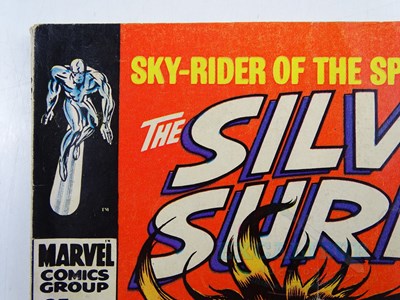 Lot 698 - SILVER SURFER #3 - (1969 - MARVEL - UK Cover...