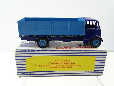 Lot 118 - A DINKY 911 Guy 4-Ton Lorry, 2nd Style Cab -...