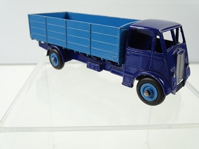 Lot 118 - A DINKY 911 Guy 4-Ton Lorry, 2nd Style Cab -...