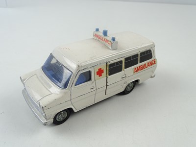 Lot 165 - A boxed DINKY 618 Artic Transporter with...