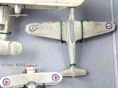 Lot 174 - A Wartime era 'Pre War' DINKY Toys Gift Set 61,...