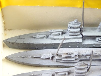 Lot 195 - A Pre-War DINKY Toys Trade Boxes of 6 ships...