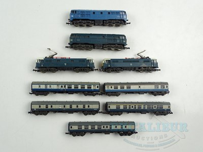 Lot 219 - A group of unboxed N gauge British outline...