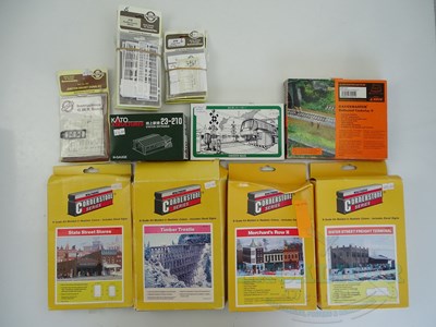 Lot 222 - A quantity of N gauge British, Japanese and...