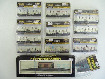 Lot 225 - A group of N gauge figures and platforms by...