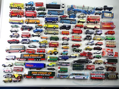 Lot 23 - A large quantity of mostly unboxed diecast...