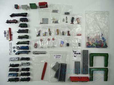 Lot 233 - A group of N gauge spares and accessories...