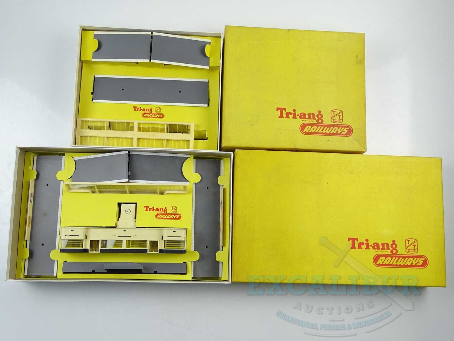 Lot 242 - A pair of TRI-ANG TT gauge station sets...