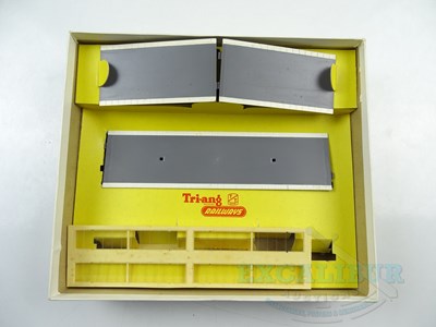 Lot 242 - A pair of TRI-ANG TT gauge station sets...