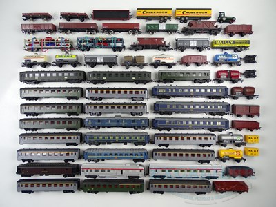 Lot 254 - A large quantity of unboxed JOUEF and HORNBY...