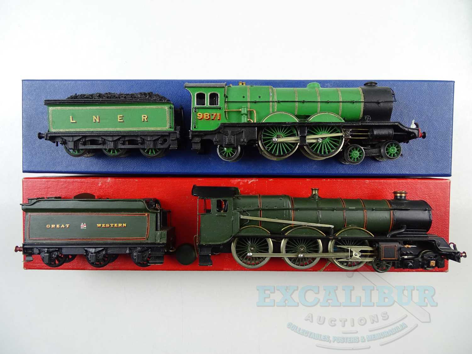 Lot 289 A pair of kit built OO gauge