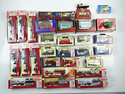 Lot 370 - A group of 1:76 scale diecast buses, vans and...