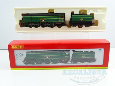 Lot 400 - A HORNBY OO gauge R2692 Battle of Britain...