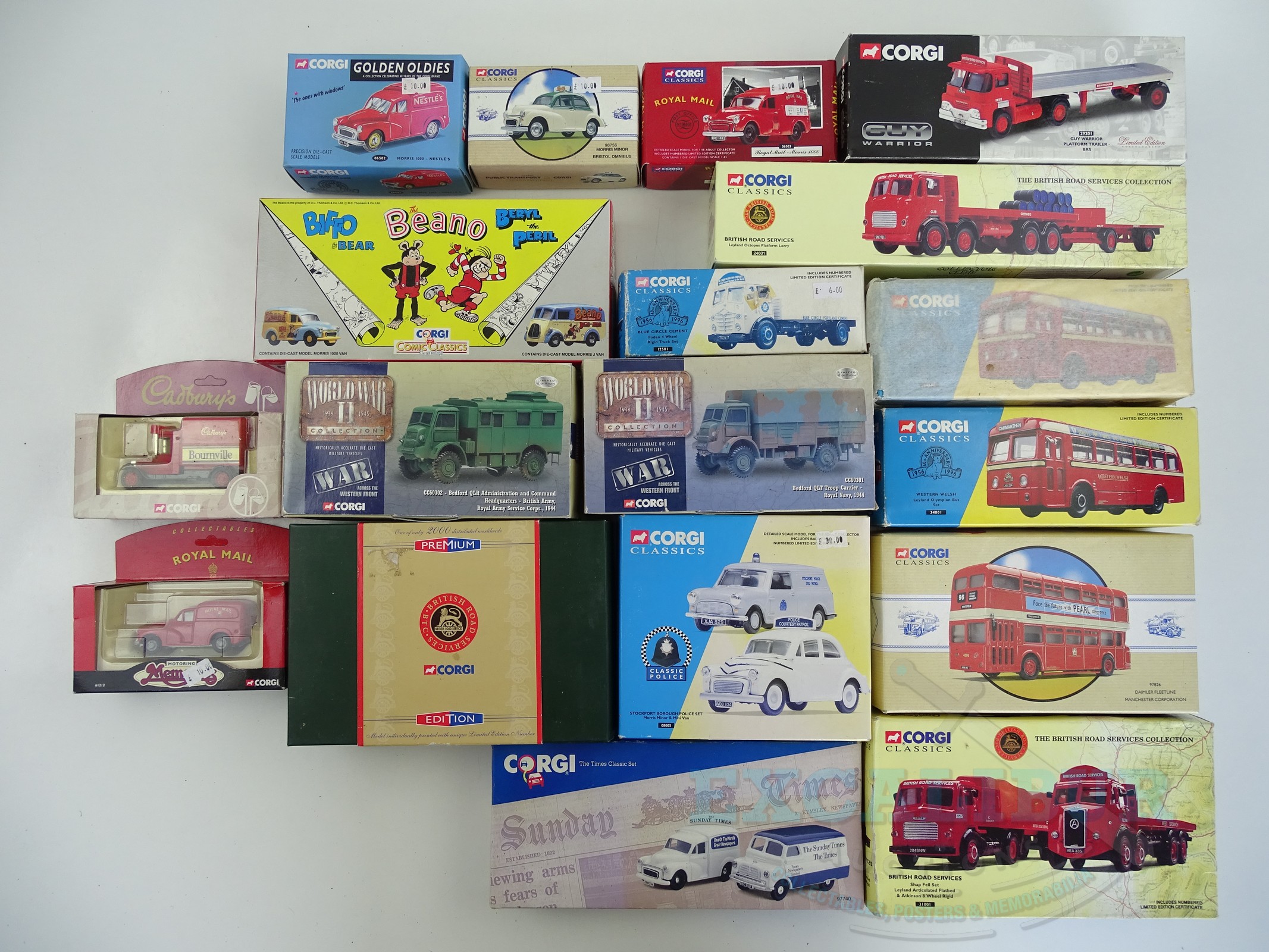 Lot 41 - A large group of diecast lorries & vans,