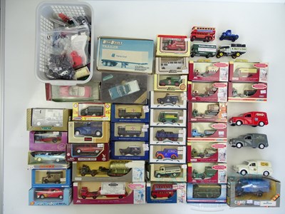 Lot 42 - A mixed group of boxed and unboxed diecast...
