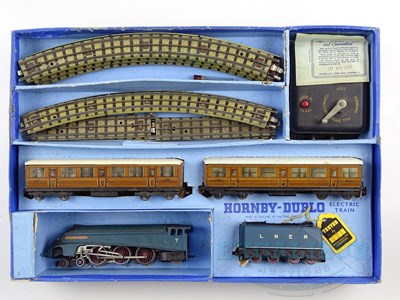 Lot 422 - A HORNBY DUBLO OO gauge EDP1 3-rail LNER Sir...