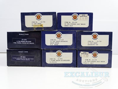 Lot 429 - A group of BACHMANN OO gauge wagons of various...