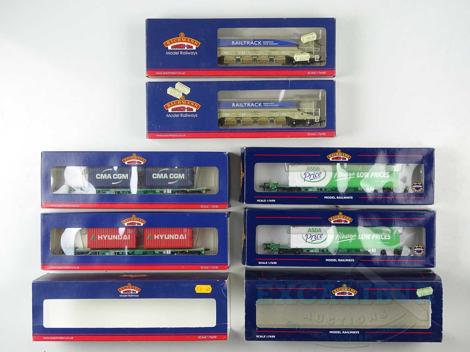 Lot 432 - A group of BACHMANN OO gauge modern image...