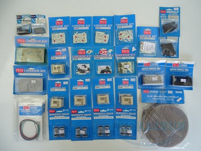 Lot 456 - A group of mixed scale PECO kits and...