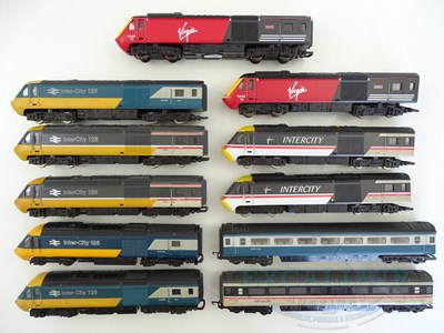 Lot 464 - A group of unboxed HORNBY OO gauge HST power...