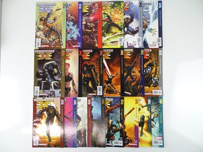 Lot 535 - ULTIMATE X-MEN - (20 in Lot) - (2002/04 -...