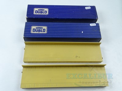 Lot 508 - A pair of HORNBY DUBLO OO gauge platform...