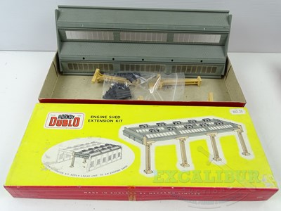 Lot 512 - A HORNBY DUBLO OO gauge Engine Shed kit...