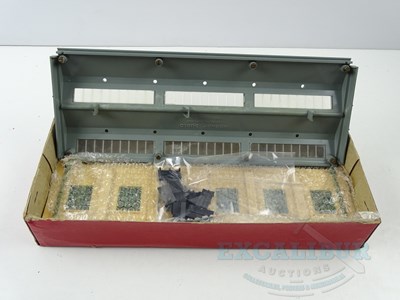 Lot 512 - A HORNBY DUBLO OO gauge Engine Shed kit...