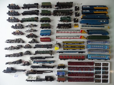 Lot 584 - A large tray of OO gauge locomotive chassis,...