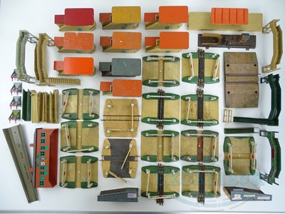 Lot 611 - A large group of unboxed OO gauge buildings...