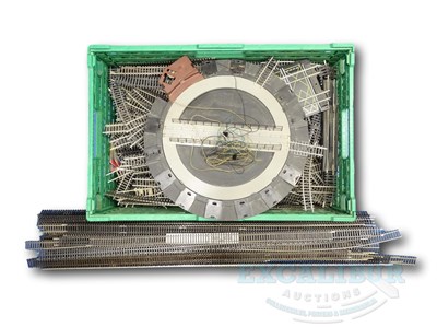 Lot 624 - A very large tray filled with OO gauge track...