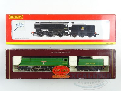 Lot 651 - A pair of HORNBY OO gauge Southern steam...