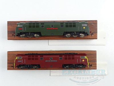 Lot 653 - A pair of LILIPUT OO gauge Western class...