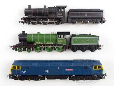 Lot 663 - A group of OO gauge locomotives by HORNBY and...