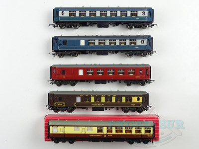 Lot 664 - A mixed group of OO gauge unboxed WRENN...