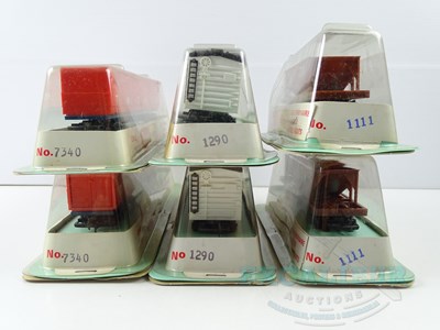 Lot 672 - A group of HORNBY OO/HO gauge Canadian issue...