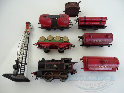 Lot 699 - A group of HORNBY O gauge items comprising...