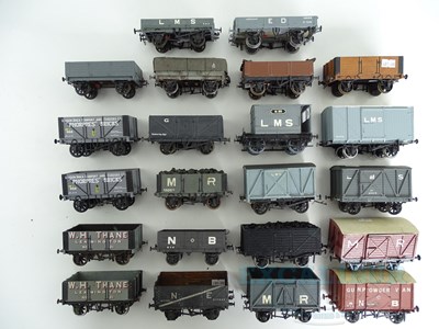 Lot 725 - A group of kitbuilt O gauge mixed wagons/vans...