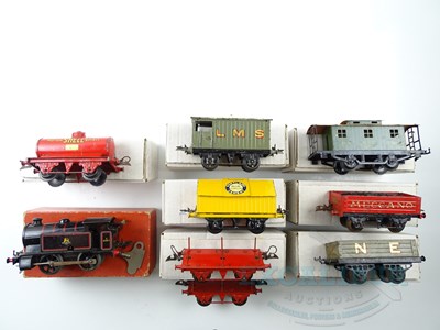 Lot 734 - A group of HORNBY O gauge items comprising...